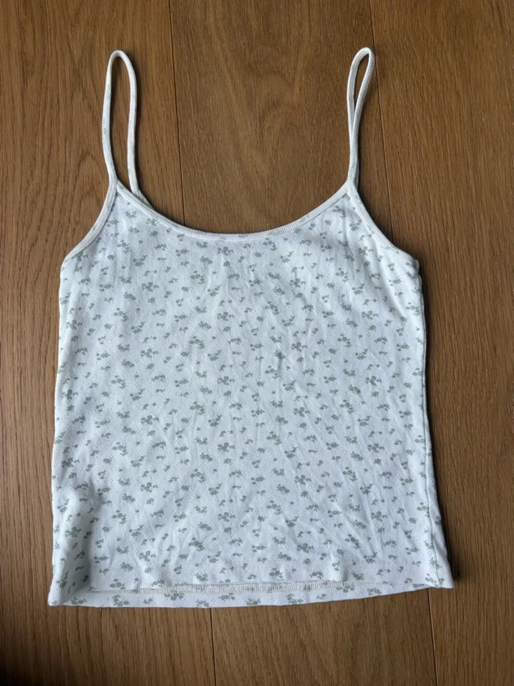 Brandy Melville White Tank Top with Light Green Floral Print - Picture 4 of 4